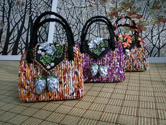 Chiêm ngưỡng bộ sưu tập túi xách tuyệt đẹp làm từ bao mì gói của thầy giáo miền Tây ảnh 12 Chiêm ngưỡng bộ sưu tập túi xách tuyệt đẹp làm từ bao mì gói của thầy giáo miền Tây ảnh 12