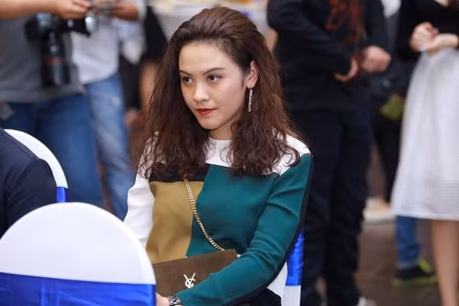 Vợ giàu có, gia thế khủng của dàn sao nam Vbiz: Ái nữ nhà danh gia vọng tộc lui về làm hậu phương vững chắc cho chồng-10