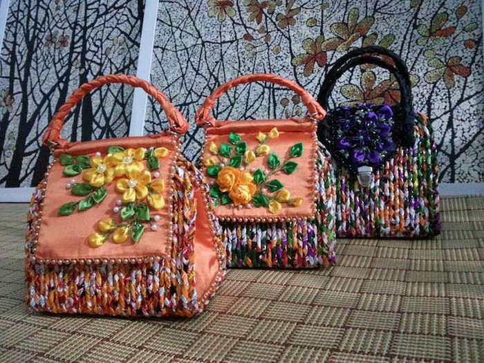 Chiêm ngưỡng bộ sưu tập túi xách tuyệt đẹp làm từ bao mì gói của thầy giáo miền Tây ảnh 9 Chiêm ngưỡng bộ sưu tập túi xách tuyệt đẹp làm từ bao mì gói của thầy giáo miền Tây ảnh 9