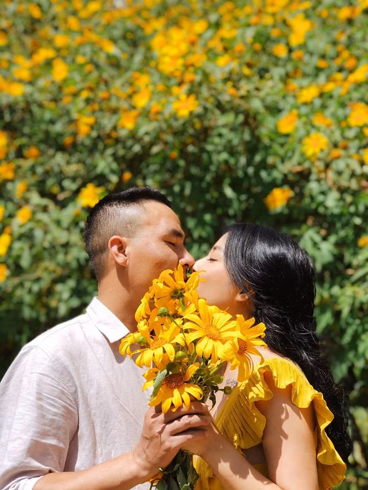 "lo tin nhan" mui man cua vo chong mc "chung toi la chien sy" hinh anh 6