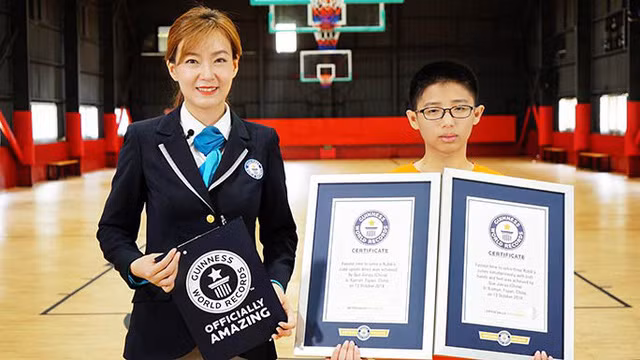 Jianyu nhận cùng lúc 2 kỷ lục Guinness thế giới.