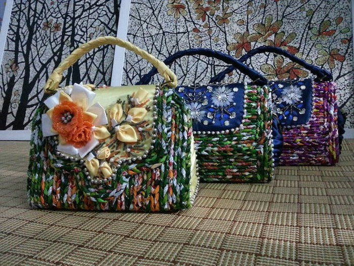 Chiêm ngưỡng bộ sưu tập túi xách tuyệt đẹp làm từ bao mì gói của thầy giáo miền Tây ảnh 1 Chiêm ngưỡng bộ sưu tập túi xách tuyệt đẹp làm từ bao mì gói của thầy giáo miền Tây ảnh 1