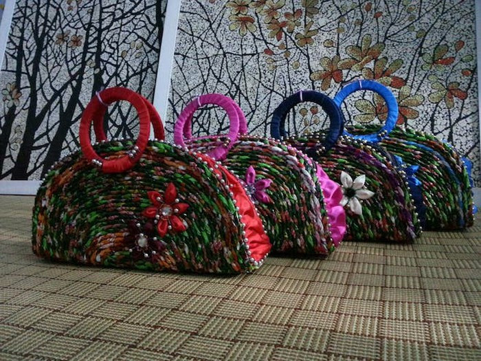 Chiêm ngưỡng bộ sưu tập túi xách tuyệt đẹp làm từ bao mì gói của thầy giáo miền Tây ảnh 3 Chiêm ngưỡng bộ sưu tập túi xách tuyệt đẹp làm từ bao mì gói của thầy giáo miền Tây ảnh 3