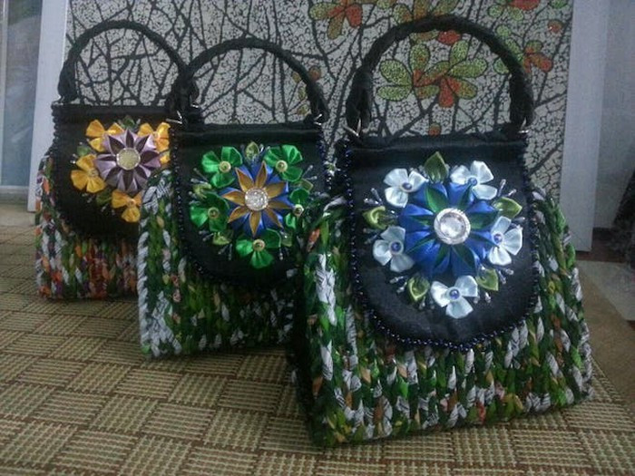 Chiêm ngưỡng bộ sưu tập túi xách tuyệt đẹp làm từ bao mì gói của thầy giáo miền Tây ảnh 2 Chiêm ngưỡng bộ sưu tập túi xách tuyệt đẹp làm từ bao mì gói của thầy giáo miền Tây ảnh 2