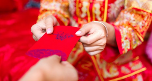 Lấy tiền lì xì Tết của con, cha mẹ có thể bị phạt tới 1 triệu đồng