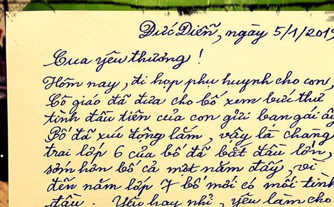 Thấy thư tình của con gửi bạn gái, ông bố ứng xử khiến dân mạng “phục sát đất“