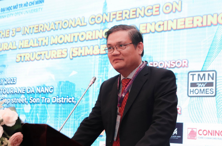 GS Nguyễn Minh Hà, Hiệu trưởng Trường ĐH Mở TPHCM phát biểu tại hội thảo. GS Nguyễn Minh Hà, Hiệu trưởng Trường ĐH Mở TPHCM phát biểu tại hội thảo.