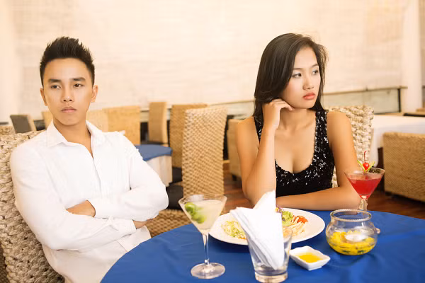 Tôi lại nghĩ đơn giản rằng ai cũng có gánh nặng tinh thần riêng. (Ảnh minh họa).