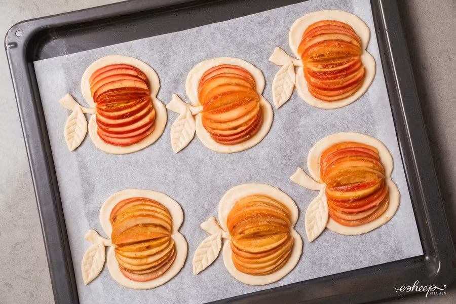 Cách làm bánh táo nướng xinh xắn, thơm ngon đón Giáng sinh ấm áp ảnh 14