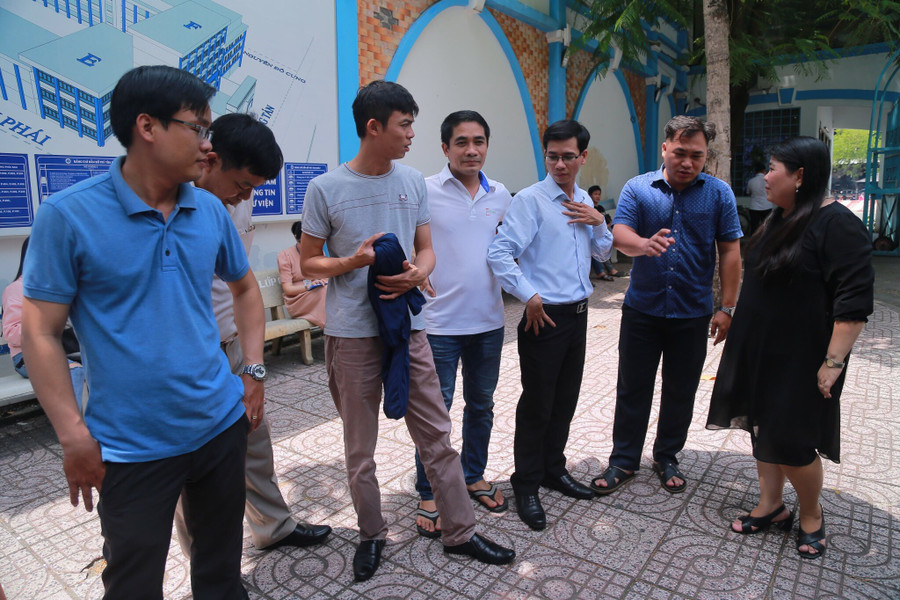 Hàng nghìn giảng viên lỉnh kỉnh lên đường coi thi THPT quốc gia 2019