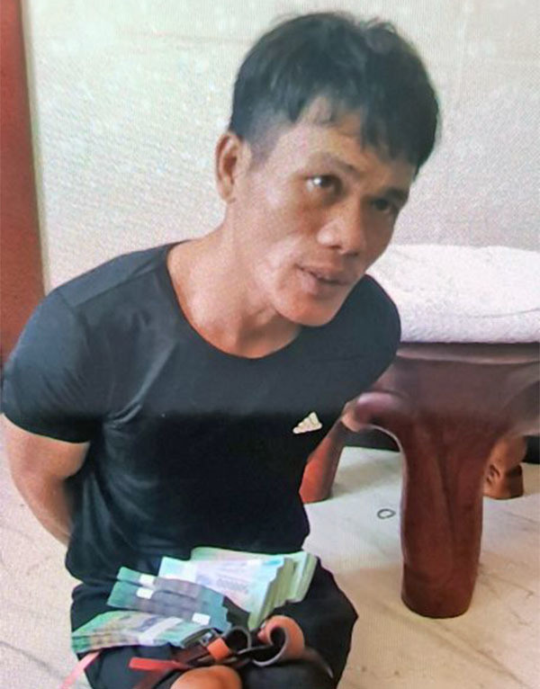 2 kẻ trốn nã vụ trộm gần 9 tỷ của nữ đại gia Vĩnh Long ra đầu thú ảnh 2 2 kẻ trốn nã vụ trộm gần 9 tỷ của nữ đại gia Vĩnh Long ra đầu thú