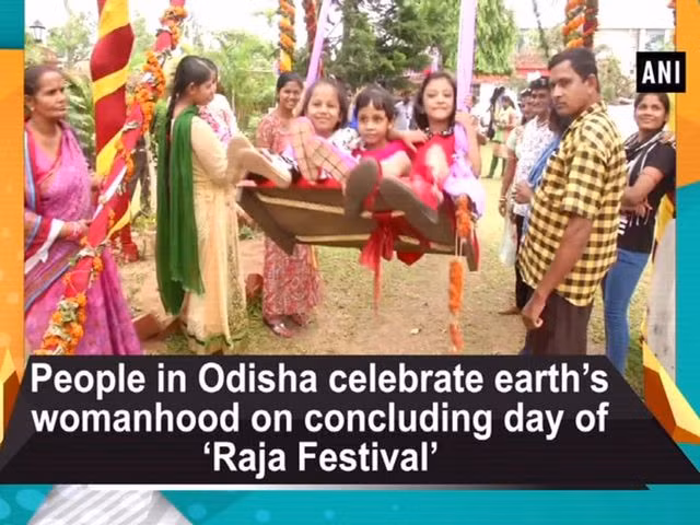 Kỳ lạ vùng đất thiếu nữ đến kỳ kinh được nâng như nâng trứng - 2