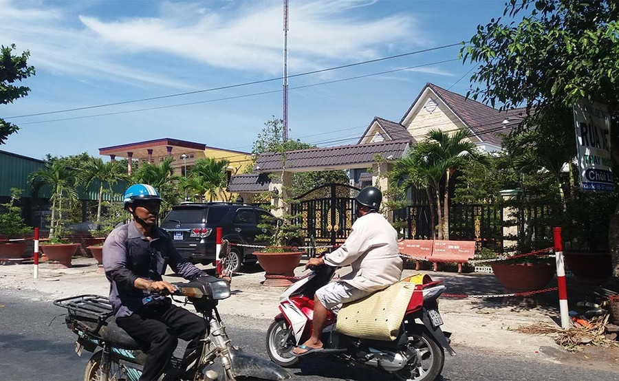 2 kẻ trốn nã vụ trộm gần 9 tỷ của nữ đại gia Vĩnh Long ra đầu thú ảnh 1 2 kẻ trốn nã vụ trộm gần 9 tỷ của nữ đại gia Vĩnh Long ra đầu thú