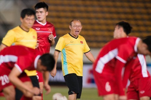 HLV Park Hang Seo đang gánh một trọng trách lớn - cùng tuyển Việt Nam biến giấc mơ Vàng AFF Cup 2018 thành hiện thực Báo Hàn Quốc: Muốn vô địch AFF Cup, Việt Nam phải thắng Malaysia!