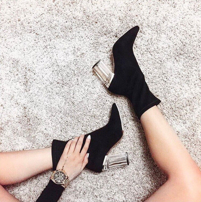 Nàng nào chẳng mê diện boots mùa lạnh, nhưng để sắm được đôi chuẩn mốt thì hãy xem ngay 4 gợi ý này - Ảnh 13. Nàng nào chẳng mê diện boots mùa lạnh, nhưng để sắm được đôi chuẩn mốt thì hãy xem ngay 4 gợi ý này - Ảnh 13.