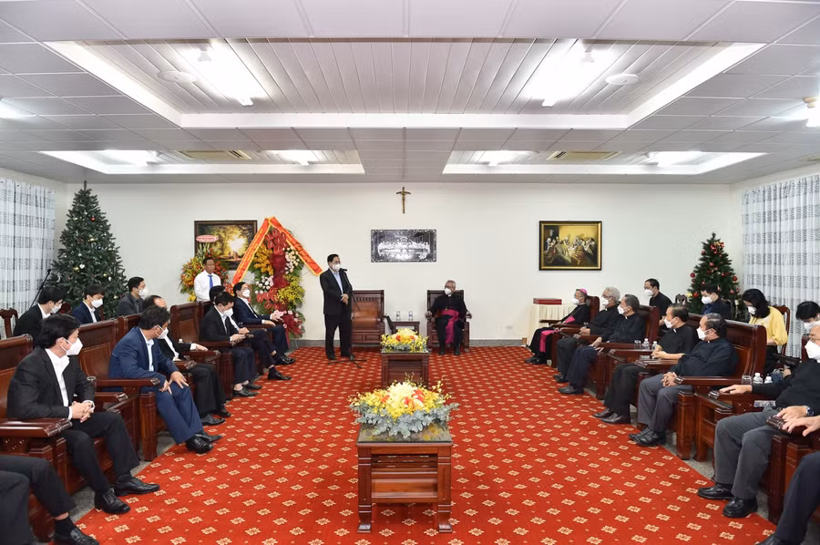 Thủ tướng chúc mừng lễ Giáng sinh, thăm và tặng quà đồng bào Công giáo tại tỉnh Bà Rịa - Vũng Tàu
