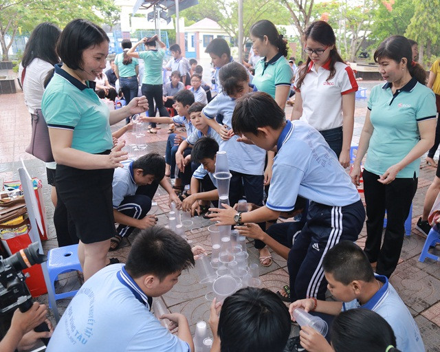 Cùng nhau tham gia các hoạt động vui chơi thú vị tại ngày hội Cùng nhau tham gia các hoạt động vui chơi thú vị tại ngày hội