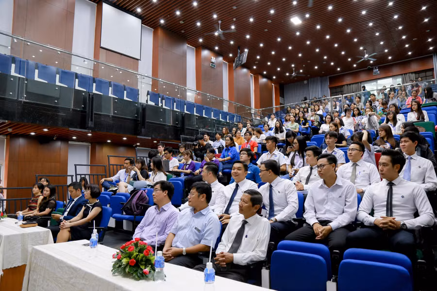 Ngày hội thu hút đông đảo sinh viên tham gia Ngày hội thu hút đông đảo sinh viên tham gia