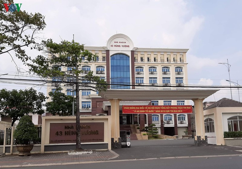 ca mau xay nha khach 39 ty: hop ly va khong hop ly hinh 2