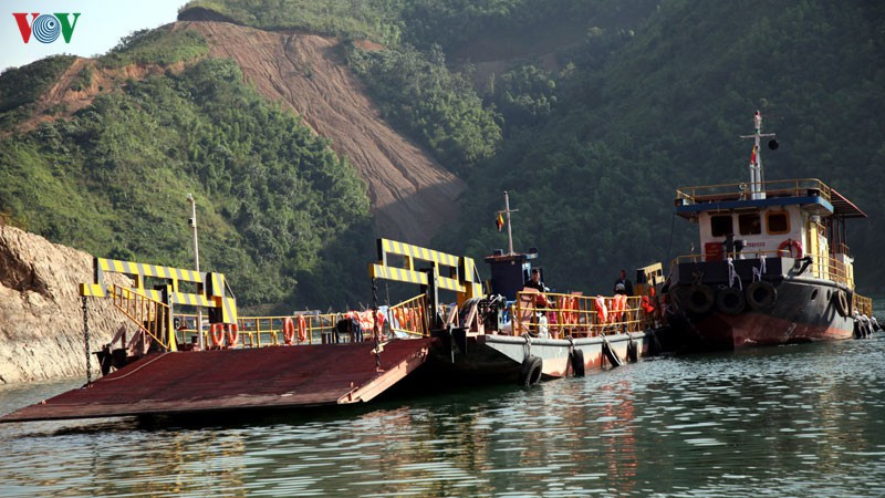 lang phi con duong ngan ty o lai chau hinh 2