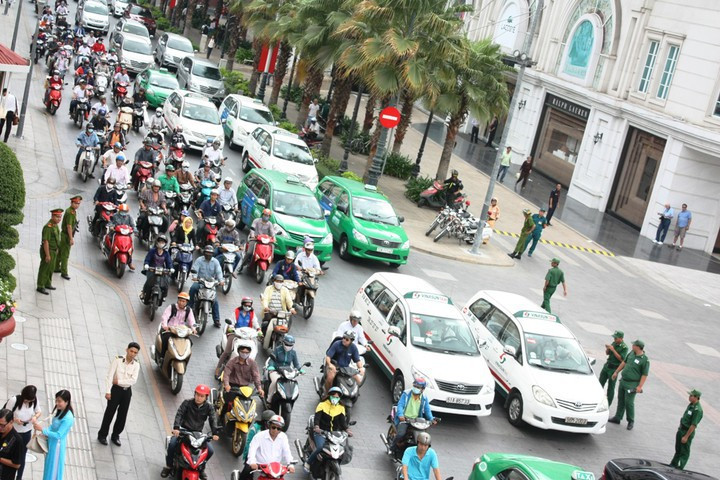 ba phương án nhận diện xe kinh doanh vận tải, taxi nên có màu riêng hình 3 ba phuong an nhan dien xe kinh doanh van tai, taxi nen co mau rieng hinh 3