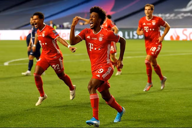 Coman ăn mừng bàn thắng giúp Bayern vượt qua PSG trong trận chung kết.