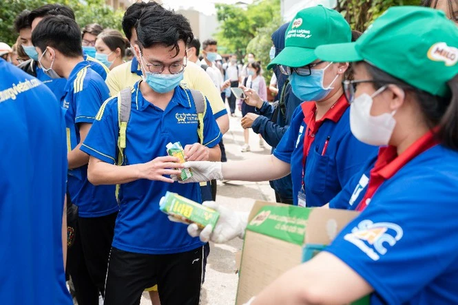 Hơn 500.000 hộp MILO teen bữa sáng được gửi tặng cho các sĩ tử, tiếp năng lượng cho các em thêm tự tin tham gia kỳ thi tốt nghiệp quốc gia