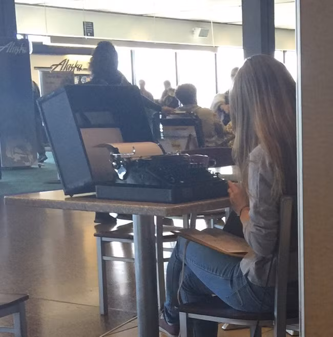 ngo ngang khi bat gap hinh anh "oai oam" o san bay hinh anh 12