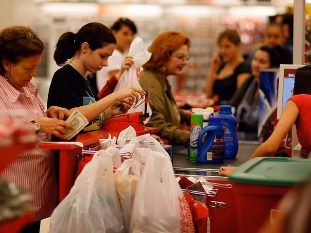 Đi siêu thị mỗi tuần phải nhớ những điều này để tránh phung phí tiền bạc, có khi lại còn tiết kiệm được ít nhiều - Hình 1