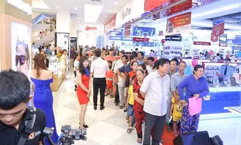 VinPro luôn thu hút được sự quan tâm của khách hàng với những chương trình giảm giá ‘khủng’ VinPro luôn thu hút được sự quan tâm của khách hàng với những chương trình giảm giá ‘khủng’