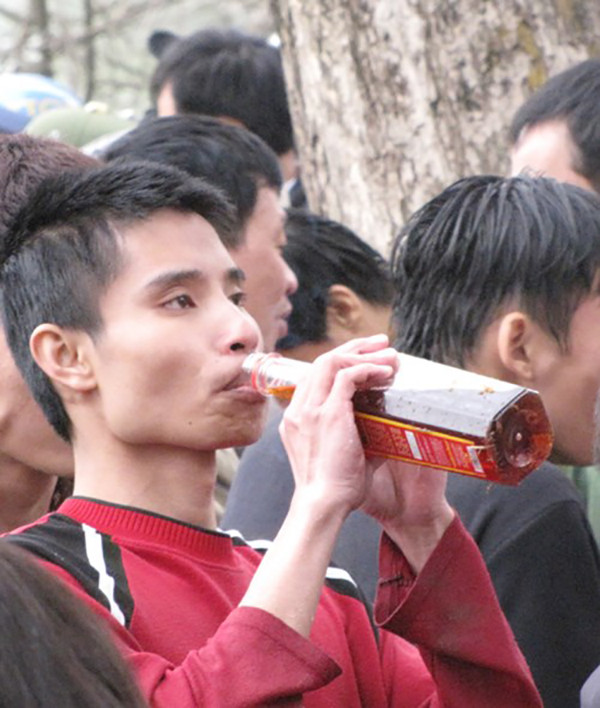 Chả hiểu sao 16 trường hợp có tý ngã cây này vẫn chưa bị trại tâm thần triệu hồi - Ảnh 12. Chả hiểu sao 16 trường hợp có tý ngã cây này vẫn chưa bị trại tâm thần triệu hồi - Ảnh 12.