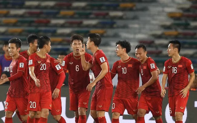 ĐT Việt Nam bất ngờ tụt hạng trên BXH FIFA