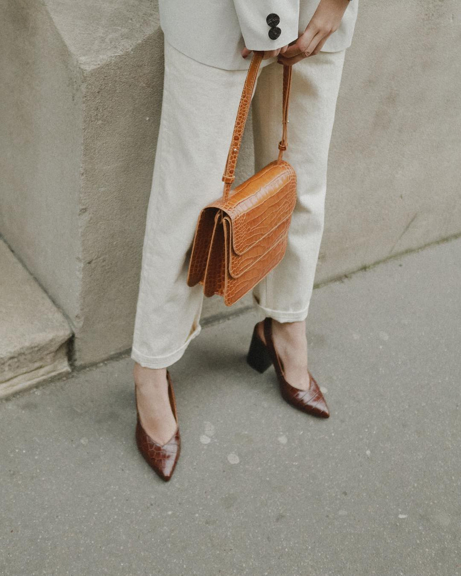 Mẫu giày vừa giúp bạn cao ráo, thanh mảnh lại còn sang chảnh hết nấc ảnh 16