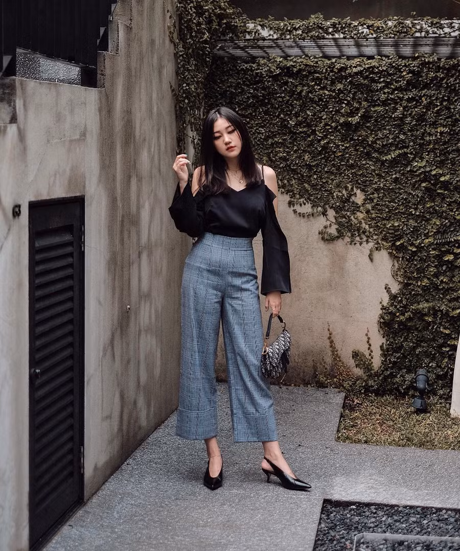 Mẫu giày vừa giúp bạn cao ráo, thanh mảnh lại còn sang chảnh hết nấc ảnh 3 Mẫu giày vừa giúp bạn cao ráo, thanh mảnh lại còn sang chảnh hết nấc ảnh 3