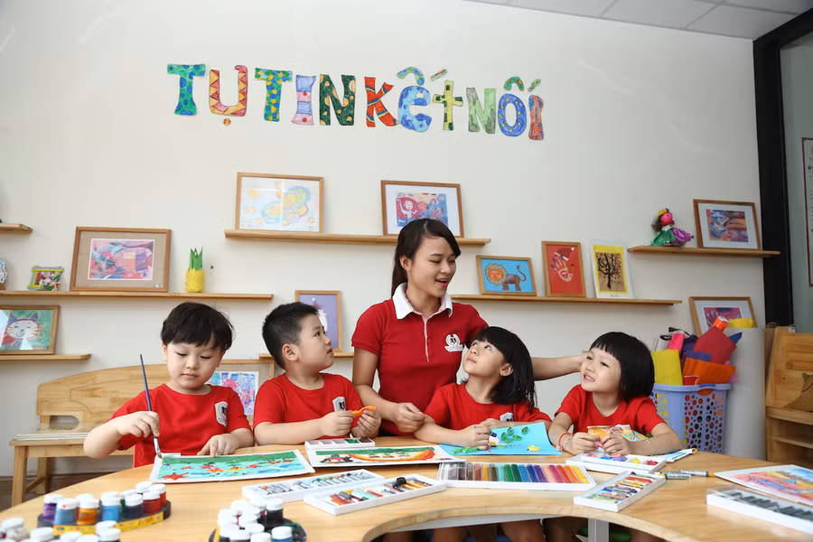 Giảm áp lực cho giáo viên mầm non: Yêu cầu cấp thiết