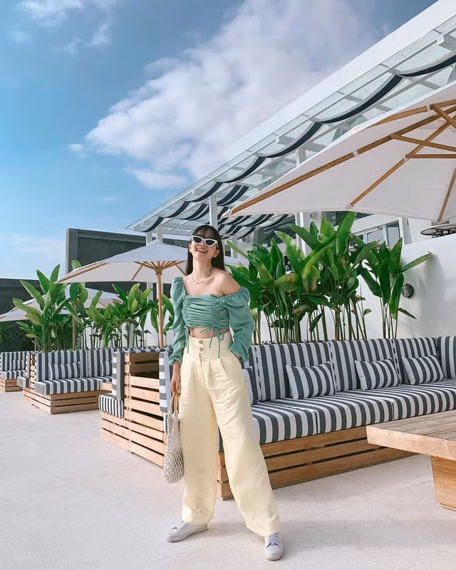 Tối thiểu, chị em ngoài 30 tuổi nên có 5 mẫu giày sau để luôn mặc đẹp đến từng chi tiết - Ảnh 16.