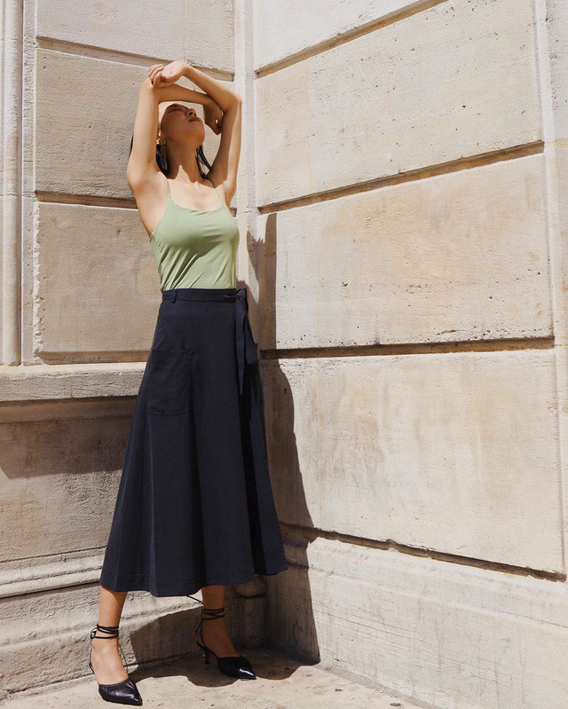 Tối thiểu, chị em ngoài 30 tuổi nên có 5 mẫu giày sau để luôn mặc đẹp đến từng chi tiết - Ảnh 3.