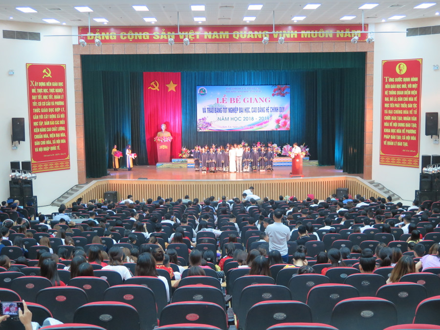 Lễ bế giảng được tổ chức trọng thể