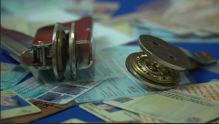 Tang vật công an thu được.