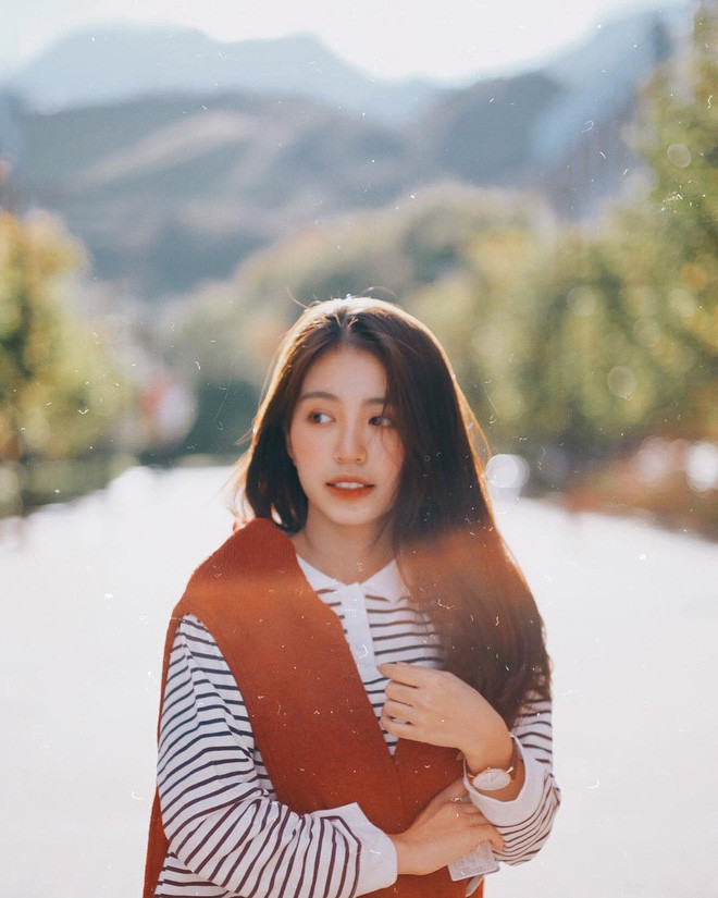 Soi Instagram của Mẫn Tiên, thấy ngay những tips chụp ảnh cực xịn cho những cô nàng nấm lùn khi đi du lịch - Ảnh 1. Soi Instagram của Mẫn Tiên, thấy ngay những tips chụp ảnh cực xịn cho những cô nàng nấm lùn khi đi du lịch - Ảnh 1.