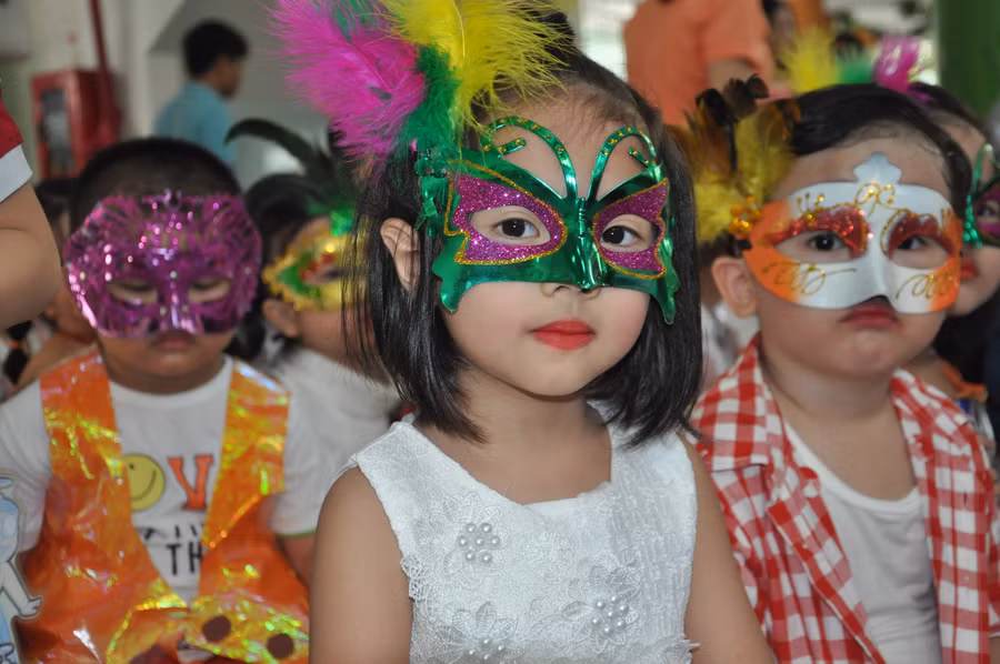 Các bé hóa trang Vui hội trăng rằm