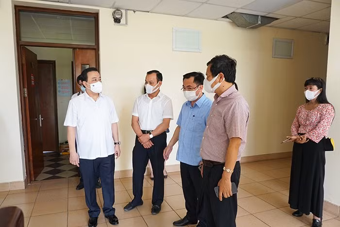 Kiểm tra khu cách ly cơ sở đào tạo Trường Đại học FPT tại Hòa Lạc.