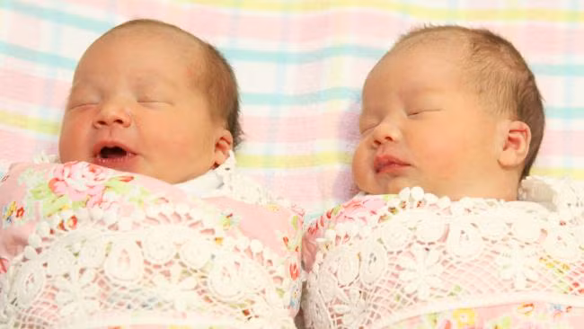 Sinh được 2 thiên thần nhỏ cực đáng yêu, bà mẹ lại tiếp tục gây sốc khi mang thai lần 2 - Ảnh 4.