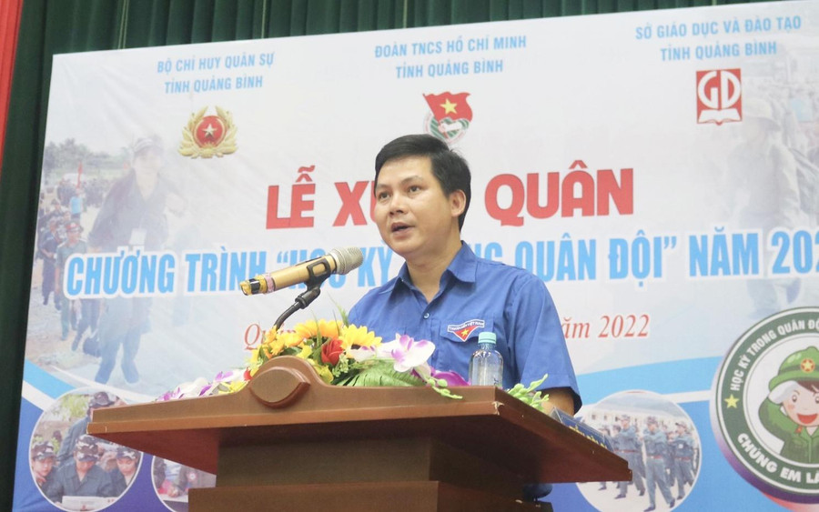 Ông Đặng Đại Bàng - Bí thư Tỉnh đoàn Quảng Bình phát biểu tại Lễ xuất quân. Ông Đặng Đại Bàng - Bí thư Tỉnh đoàn Quảng Bình phát biểu tại Lễ xuất quân.