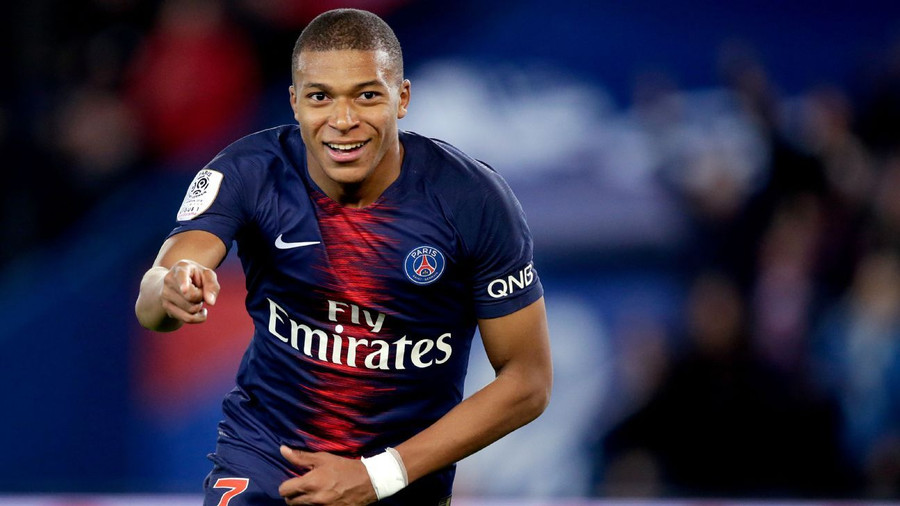 Mbappe đang bị Messi bỏ rất xa trong cuộc đua chiếc giày vàng châu Âu