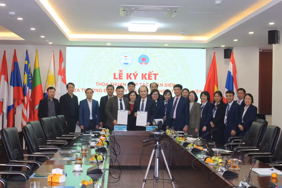 Trường Đại học Y - Dược ký kết hợp tác toàn diện với bệnh viện Hữu nghị.