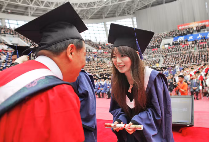 Những quy tắc dạy con của bố mẹ ở các cường quốc châu Á