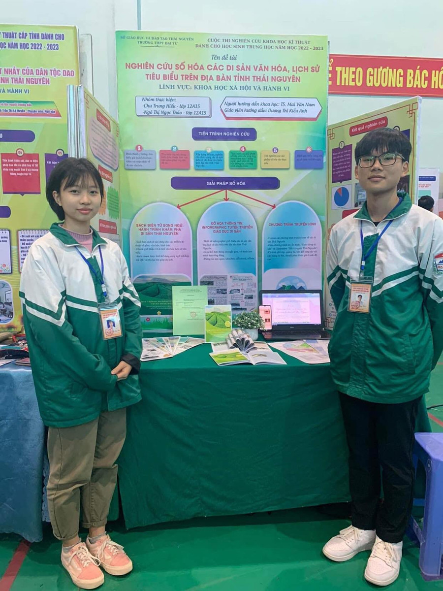 Hiếu còn thường xuyên tham gia các cuộc thi Khoa học Kỹ thuật và Khởi nghiệp các cấp.