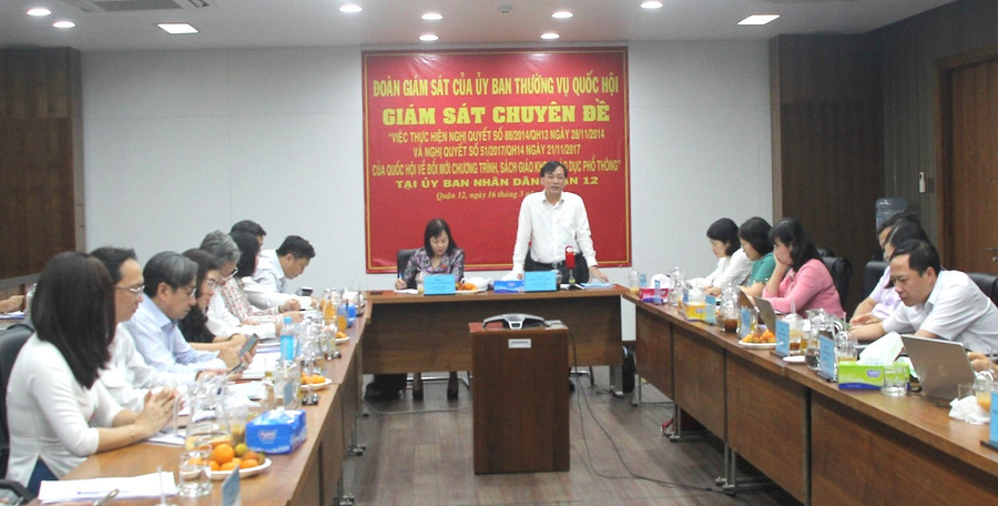 Đoàn giám sát của Ủy ban Thường vụ Quốc hội làm việc với UBND Quận 12. Đoàn giám sát của Ủy ban Thường vụ Quốc hội làm việc với UBND Quận 12.