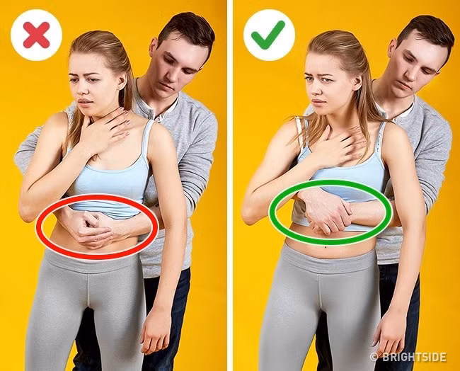 Phương pháp đẩy bụng Heimlich maneuver.Phương pháp này sẽ giúp cứu sống cuộc đời ai đó khi bị hóc dị vật hay nghẹn. 10-meo-nho-co-the-cuu-song-ban-mot-ngay-nao-do-2